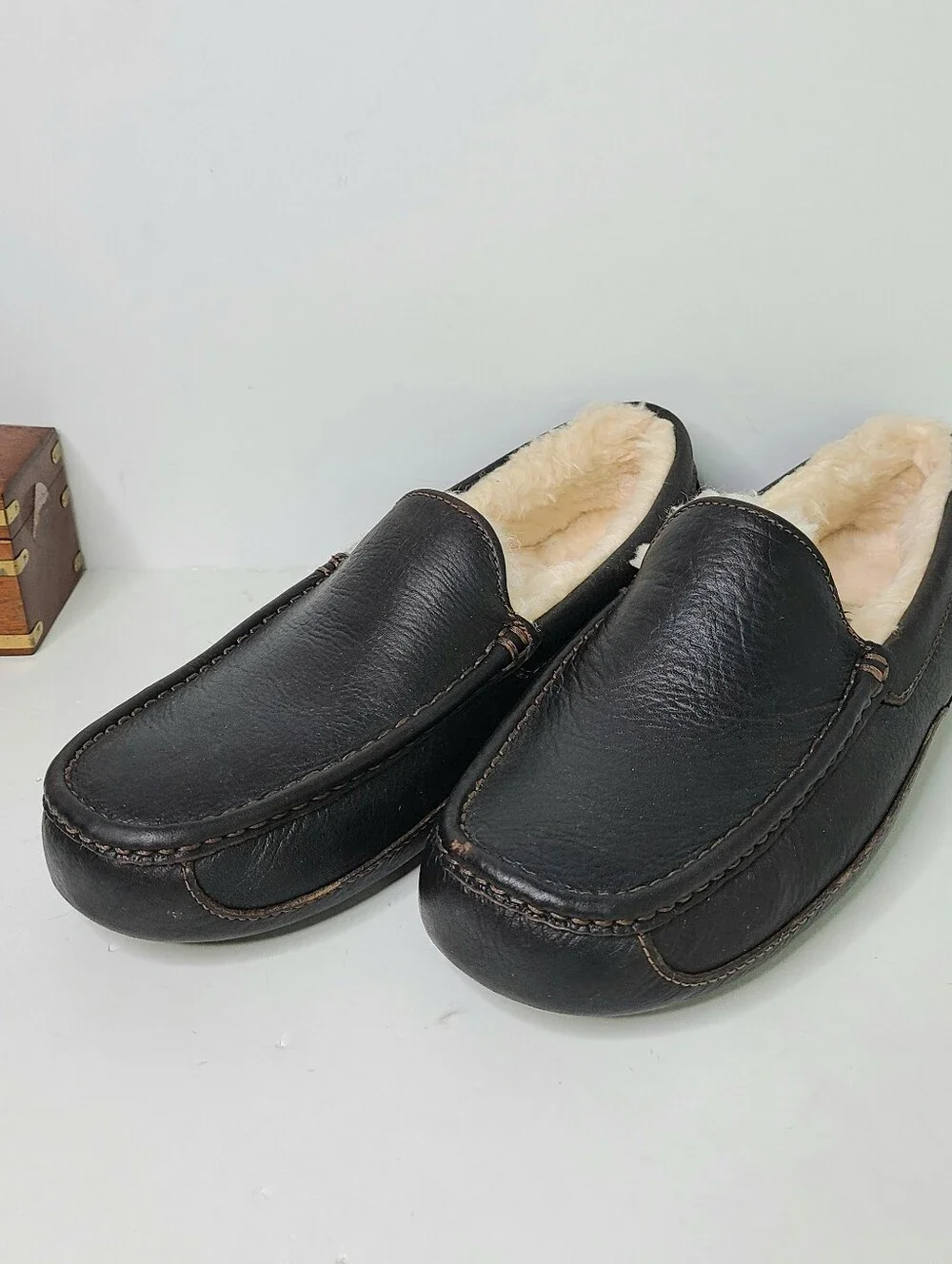 UGG Espresso Ascot Slipper Shoes